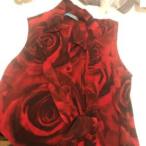 Alice & olivia red roses sleeveless top